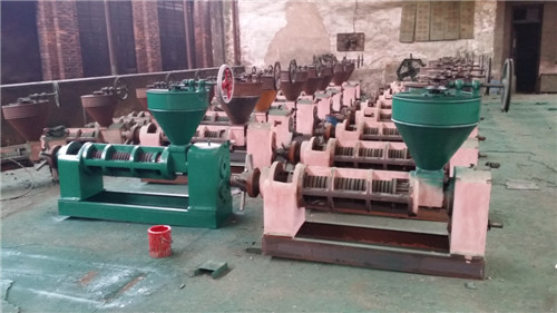 榨油機(jī)生產(chǎn)場(chǎng)景